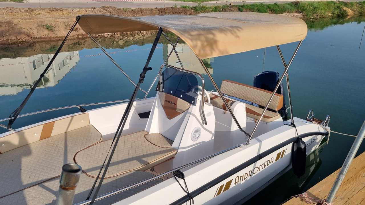 Andromeda rent a boat nin 1