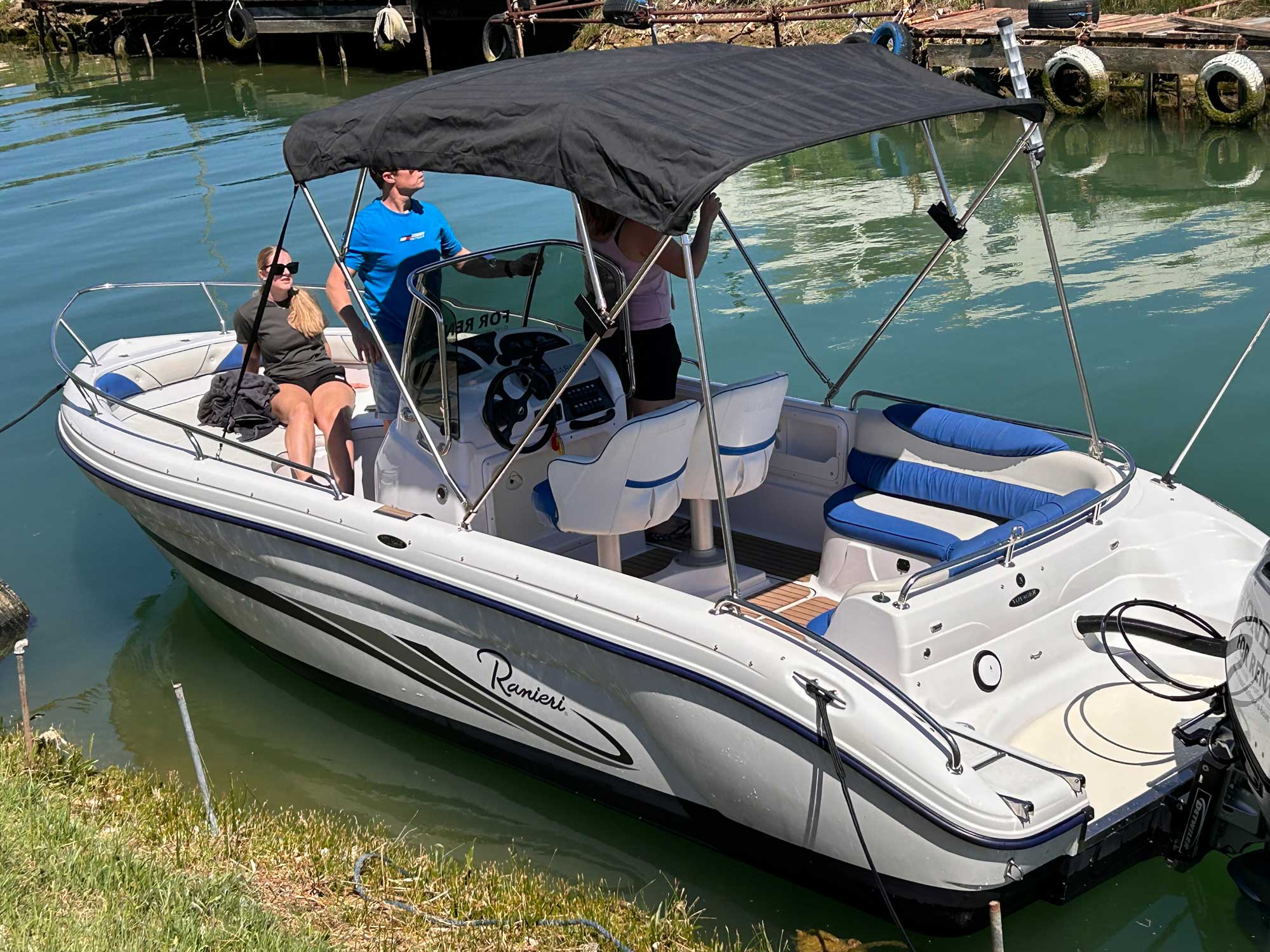 Nin rent a boat Voyager 22 Raineri Voyager 22 Nin rent a boat