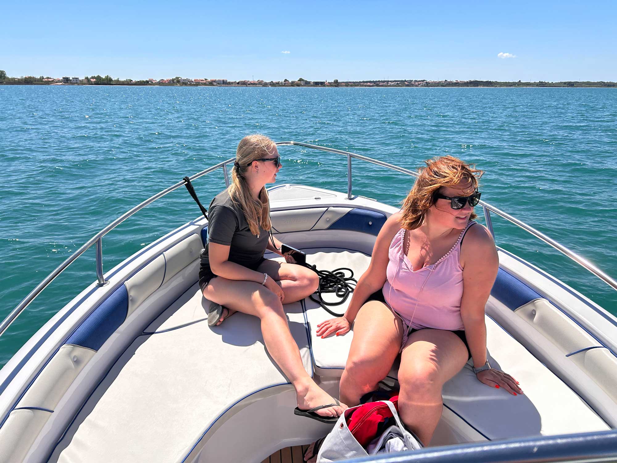 Nin rent a boat Voyager 22 Raineri Voyager 22 Nin rent a boat